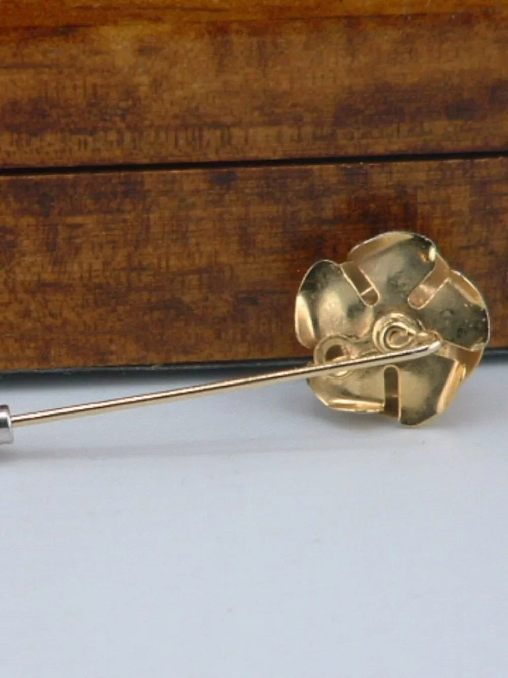 Pre-Owned Vintage Gold & White Rose Brooch Stick Pin